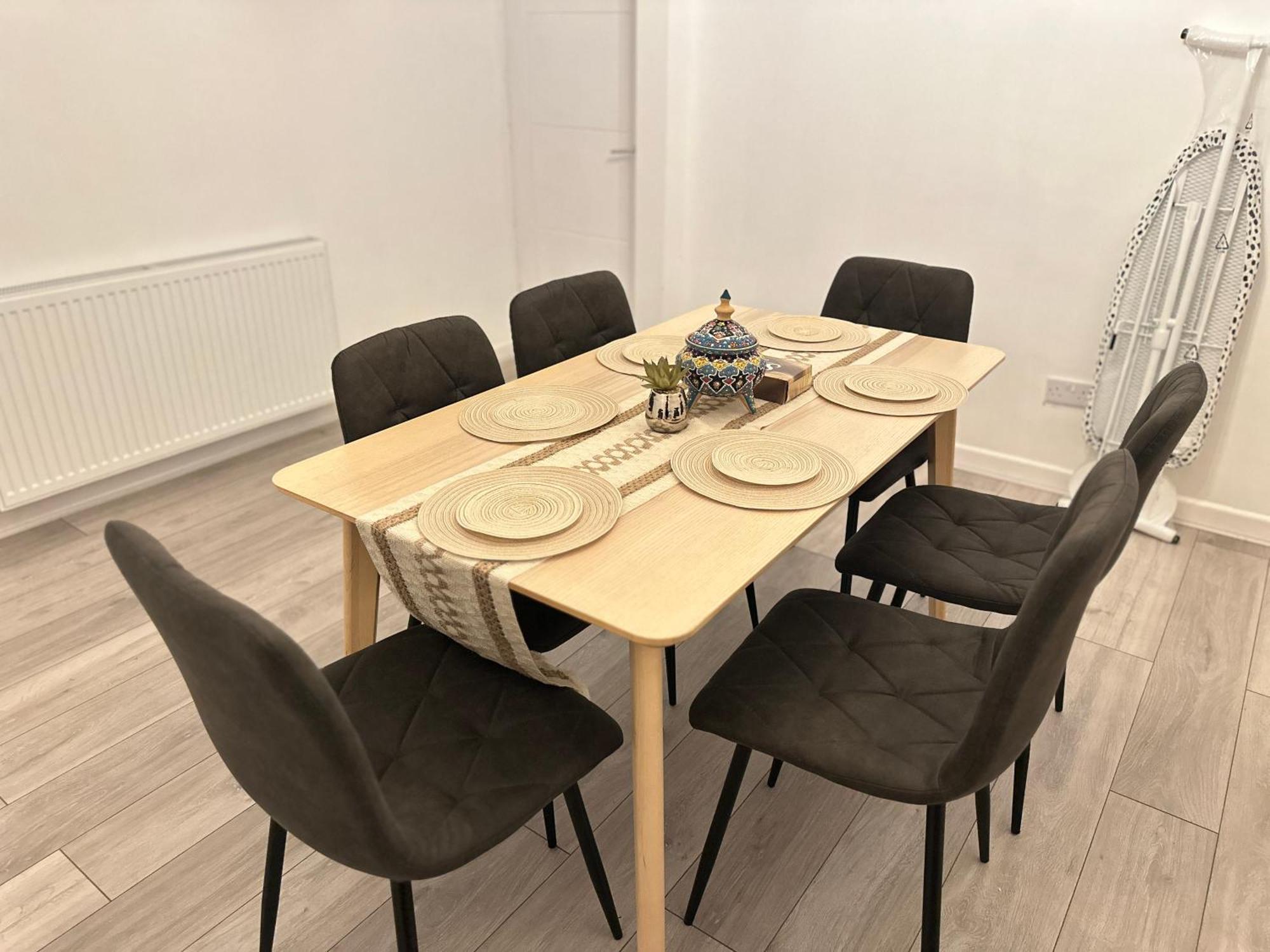 8-sleeper 3br 4bed 2bath Wi-fi Garden Tv *